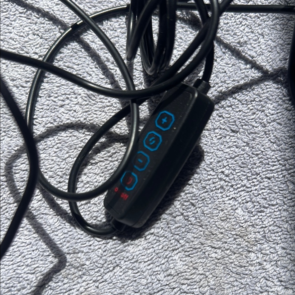 LED Ring Light with Remote - Picture 4 of 6